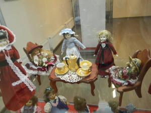 Выставка кукол в Ярославском музее-заповеднике